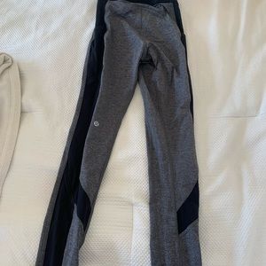 Black and grey lululemon leggings